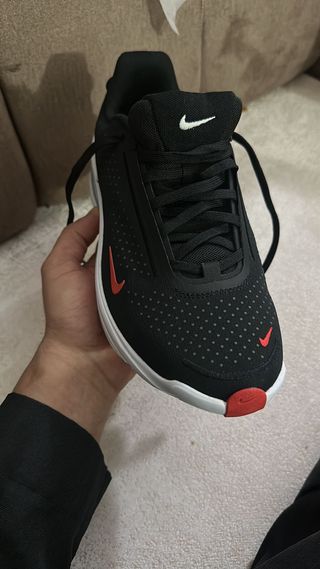 Nike Air Zoom Upturn SC Negro/Rojo