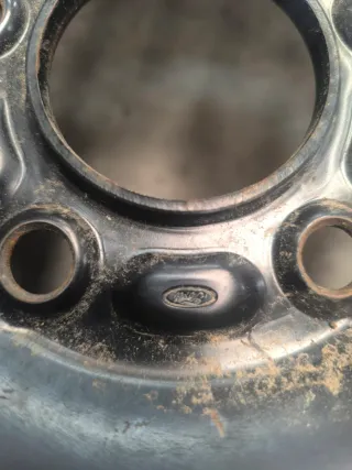 Llanta Ford 5 Tornillos