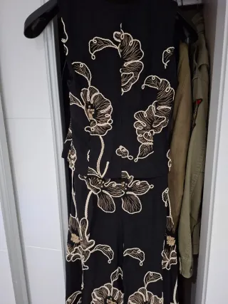 Mono Zara floral negro