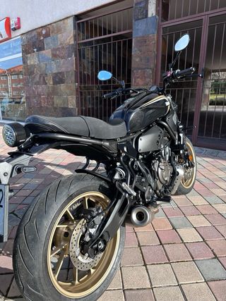 Yamaha XSR 700 2024