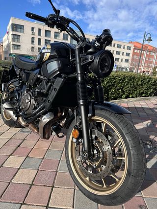Yamaha XSR 700 2024
