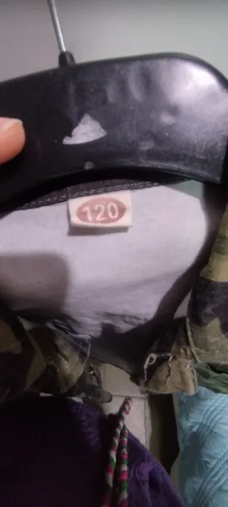 Chaqueta camuflaje niña con parche