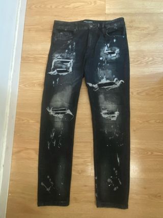 Pantalones Vaqueros Rotos Supply & Demand