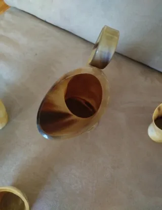 Jarra y vasos de asta