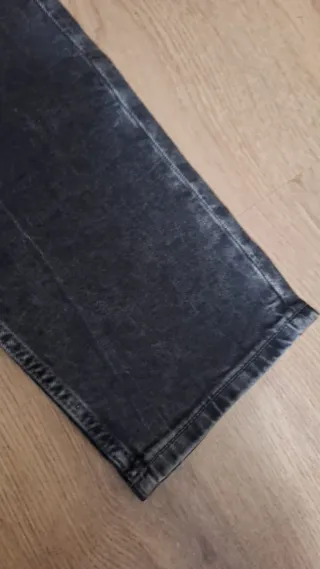 Pantalones anchos H&M grises niño Talla M