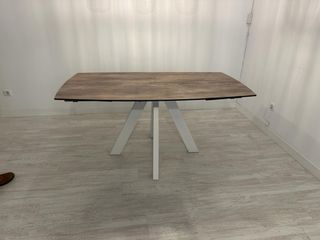 Mesa extensible porcelánica