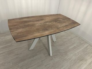 Mesa extensible porcelánica