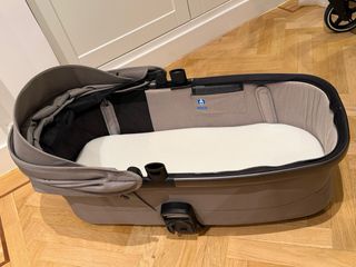 Silla de paseo Joolz Hub+ con capazo