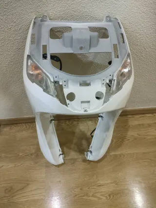 Carenado frontal Peugeot Tweet blanco