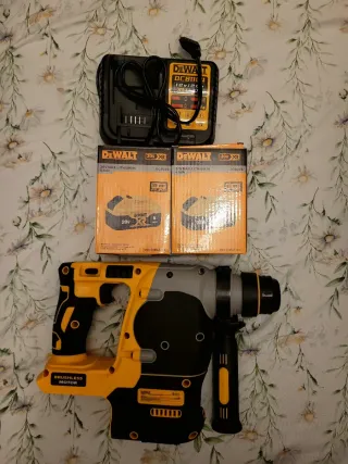 Taladro DeWalt XR 20V con 2 baterías 6Ah