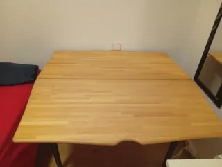 Mesa de cocina de madera