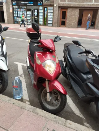 Honda Dylan-125 Gasolina Scooter