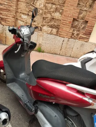 Honda Dylan-125 Gasolina Scooter