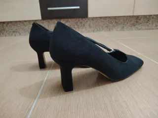 Zapatos de tacón negros