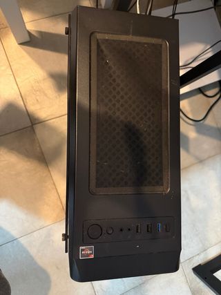 Ordenador, Monitor y Escritorio Negro/Blanco