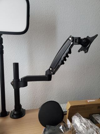 Brazo para monitor negro