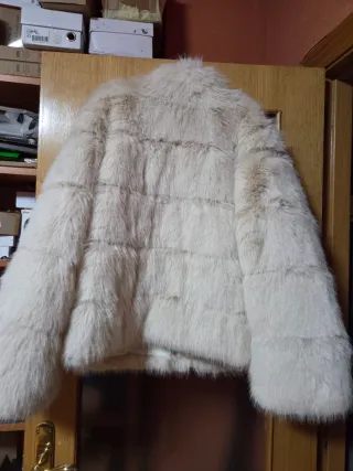 Chaqueta de pelo sintético beige Estilo Zara/Mango