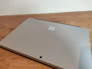 Microsoft Surface Pro 7