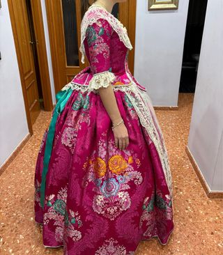 Traje de Fallera rosa
