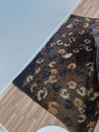 Alfombra pelo largo marrón y multicolor