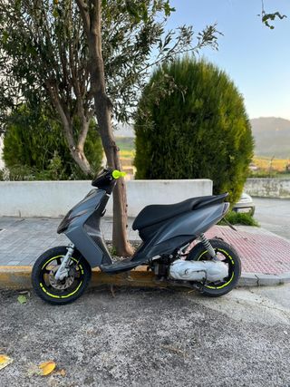 Yamaha Jog R gris ITV 2027