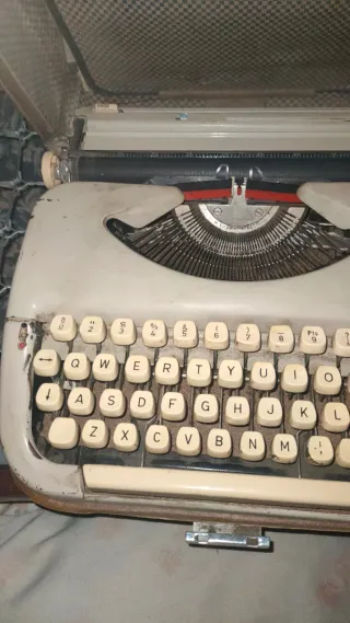 Máquina de escribir antigua