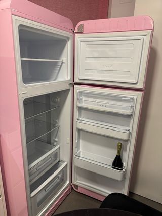 Nevera Smeg Rosa Estilo Retro