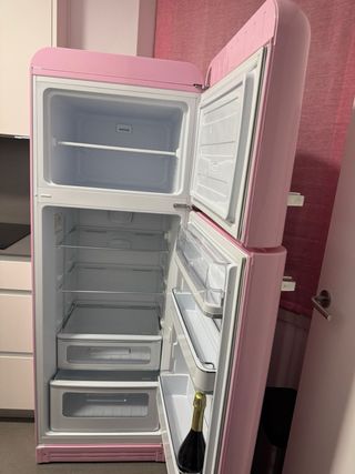 Nevera Smeg Rosa Estilo Retro