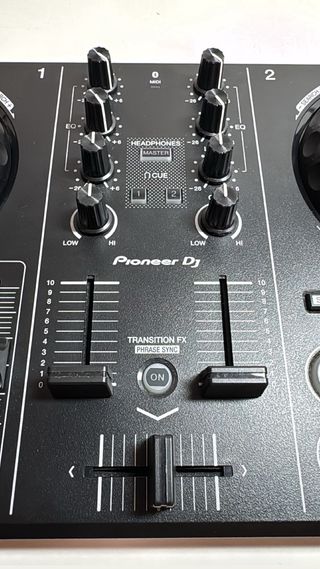 Controladora DJ Pioneer DDJ-200
