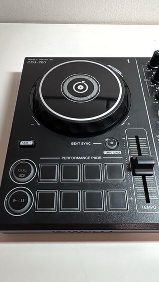 Controladora DJ Pioneer DDJ-200