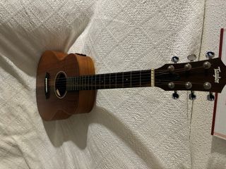 Guitarra Taylor GS Mini -e, koa