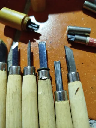 Juego 12 Gubias Talla Madera