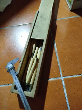 Juego 12 Gubias Talla Madera