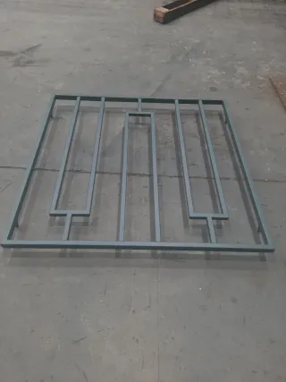 Reja de diseño metálica