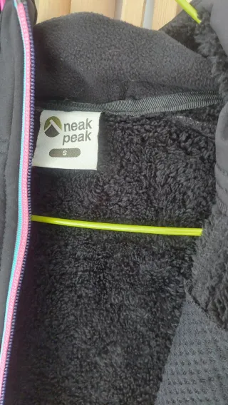 Chaqueta Shoftshell Neak Peak Negra