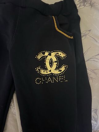 Chándal Chanel Negro y Dorado