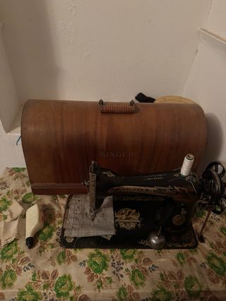 Máquina de coser Singer antigua