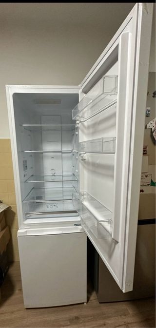 Nevera Indesit  combi blanca no frost