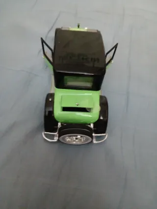 Coche Miniatura Años 30 1/24