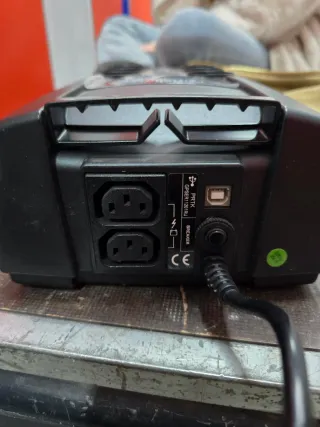 UPS Riello 600 VA 6 Enchufes