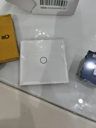 Interruptor Bseed Cristal Blanco Táctil