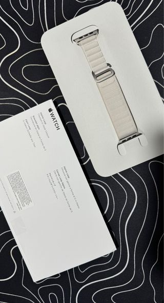 Correa Alpine Loop Apple