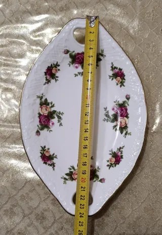 Vassoio Royal Albert in porcellana con rose