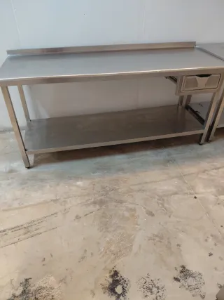 Mesa de trabajo de acero inoxidable
