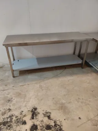 Mesa de trabajo de acero inoxidable