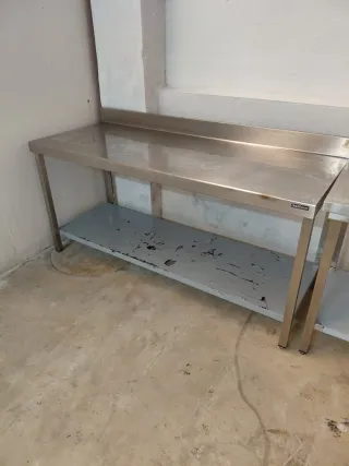 Mesa de trabajo de acero inoxidable