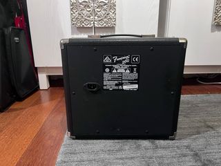 Amplificador Fender Frontman 20G