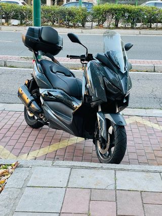 Yamaha Xmax 300 cc gris 86 mil km 2022