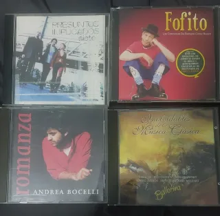 CDs: Luz Casal, Mecano, Jarabe de Palo....