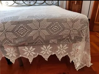 Copriletto uncinetto fatto a mano
